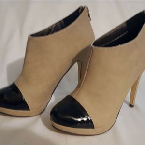 Miss A tan black fx leather platform toe bootie